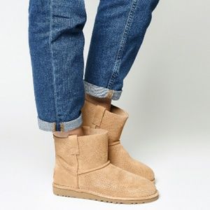 W Classic Unlined mini perforated Ugg Boots
